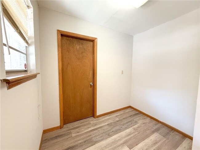 Building Photo - 736 Reynolds Ave