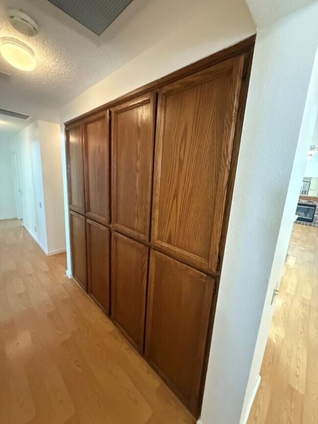 Building Photo - Modern 4 Bedroom One Story *Vacaville