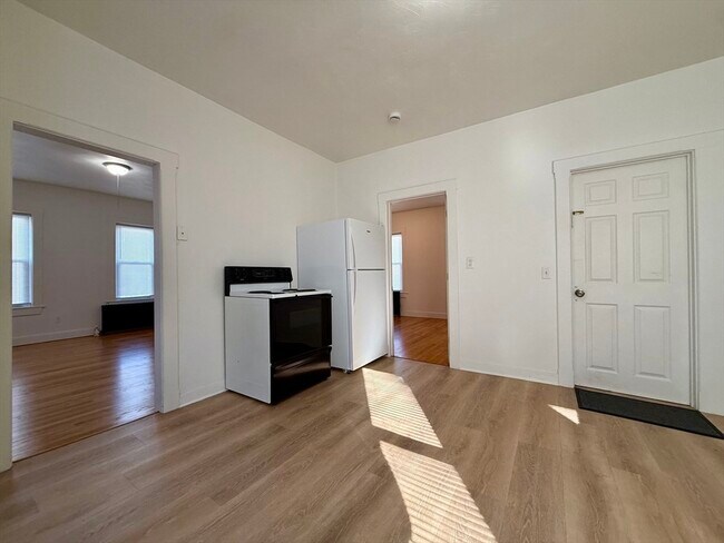 Building Photo - 29 Broad St