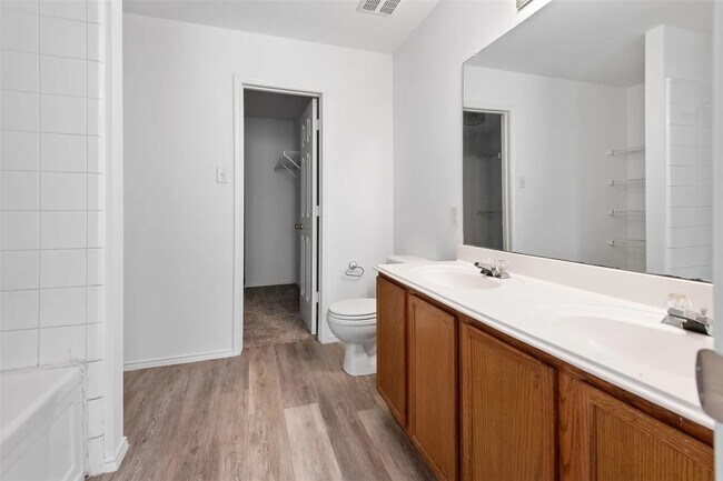 Building Photo - 2241 Southway