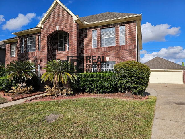 Building Photo - Executive Living in the Heart of Sugar Land