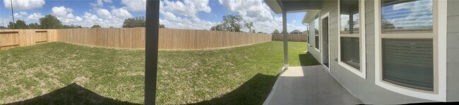 Building Photo - 8111 Royal Palm Ct