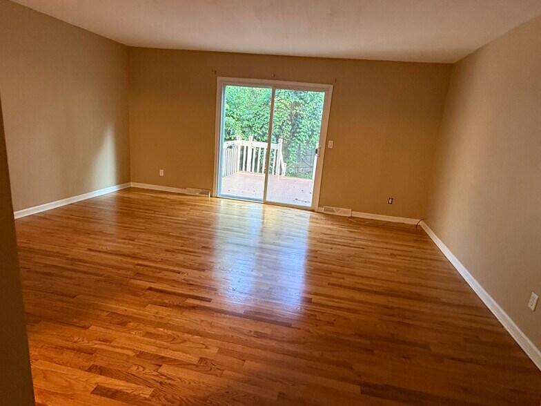 Building Photo - 4272 Anguilla Dr