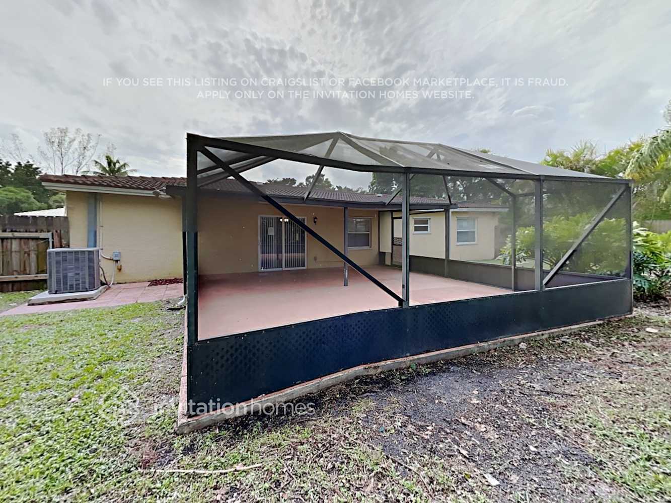 Building Photo - 4885 Alfresco St