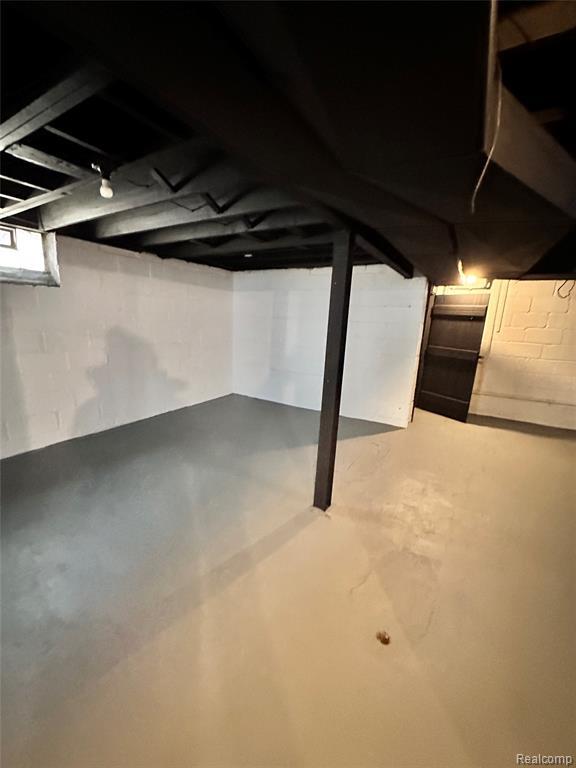 Building Photo - 11101 Kennebec St