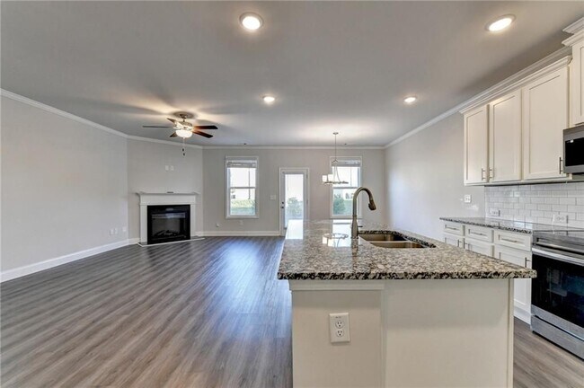 Building Photo - 3855 Brookburn Pk