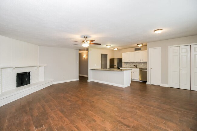 Building Photo - 5005 Griffin