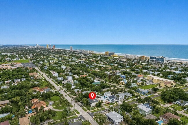 Building Photo - Coastal Living: 2-Bedroom Beachside Retreat