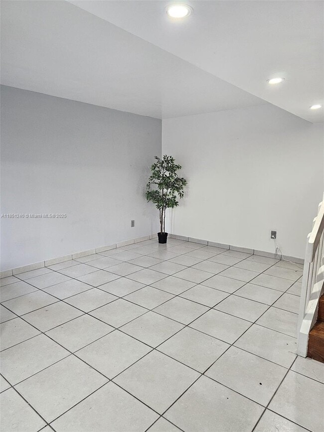 Building Photo - 6201 SW 138th Ct