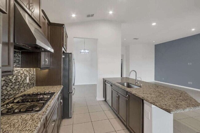 Building Photo - 1004 Heron Sound Dr