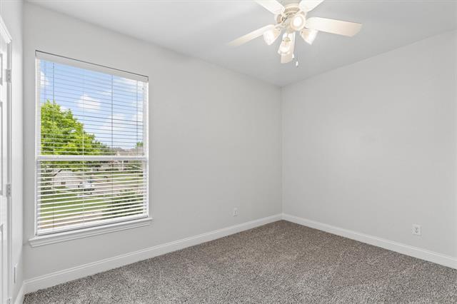 Building Photo - 821 High Willow Dr