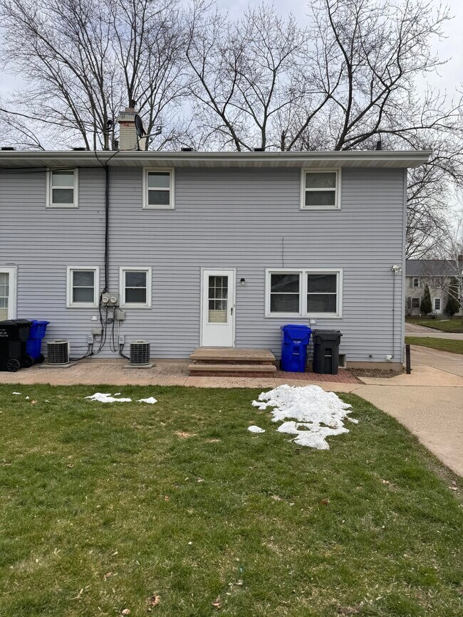 Building Photo - 1505 S Driscoll St