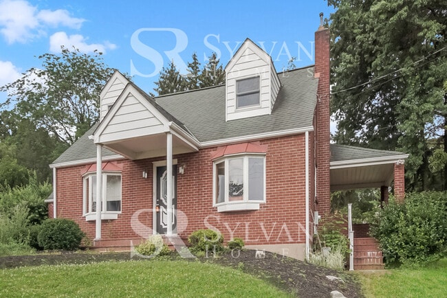 Building Photo - Stunning 3BR, 1.5BA brick home