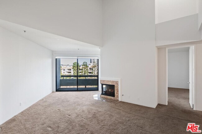 Building Photo - 2102 Century Park Ln