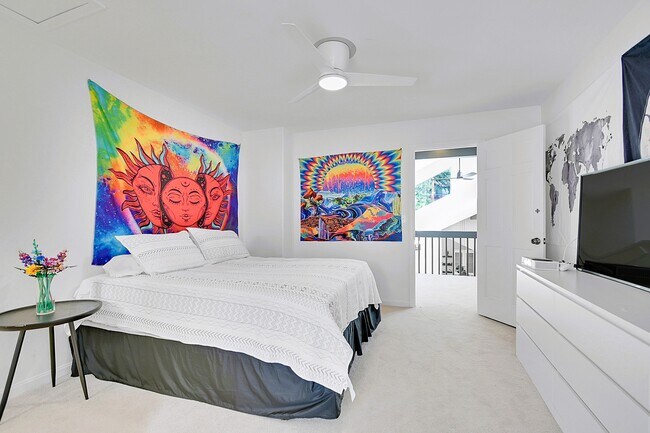 Building Photo - 28384 Kinnikinick Rd