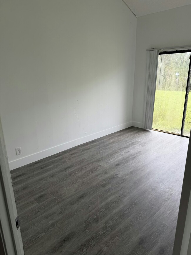 Building Photo - 2313 NW 55th Terrace