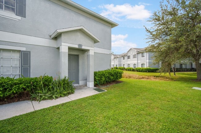 Building Photo - Riverwalk Retreat: Updated 3BR Townhome in...