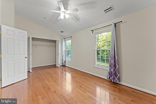 Building Photo - 144 Foxchase Dr