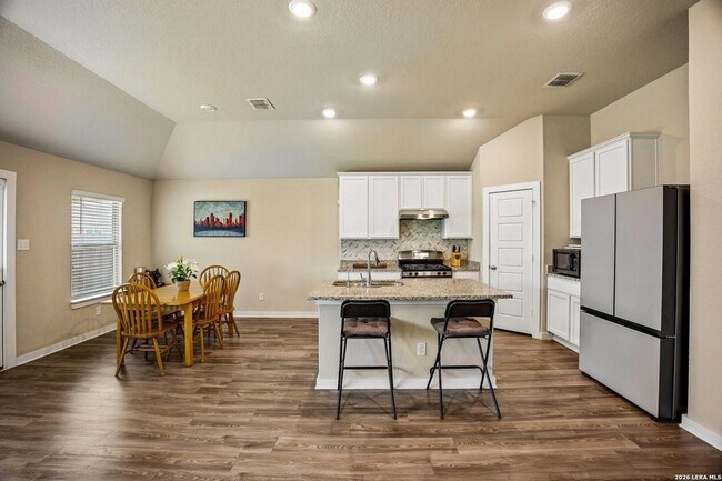 Building Photo - 10771 Francisco Way