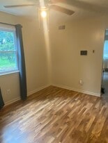 Building Photo - 219 W Elm St