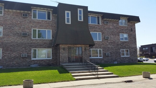Primary Photo - 1608 Richmond St