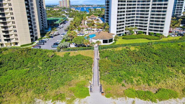 Building Photo - 3000 N Ocean Dr