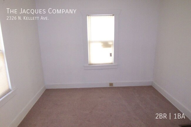 Building Photo - Very Clean 2 Bedroom 1 Bath with Large Det...