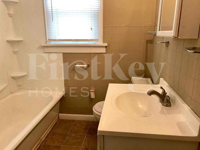 Building Photo - 2112 Lexa Dr