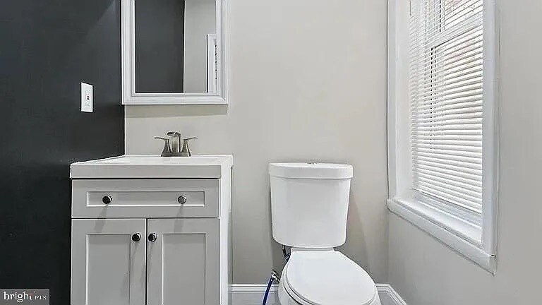 Building Photo - 2336 Pierce St