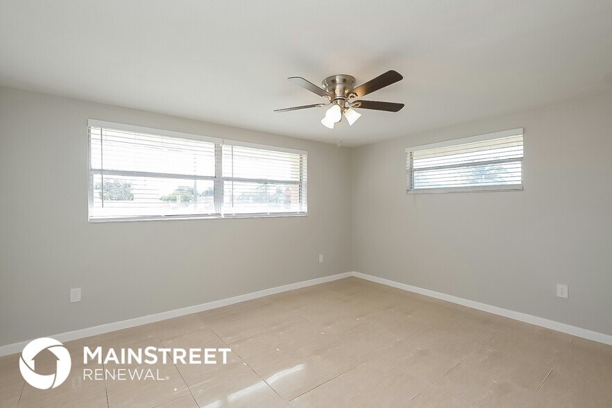 Building Photo - 7205 Moravian Dr