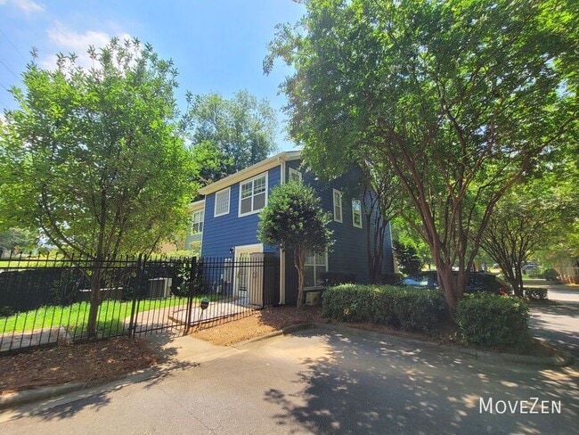 Building Photo - 1628 Lela Avenue