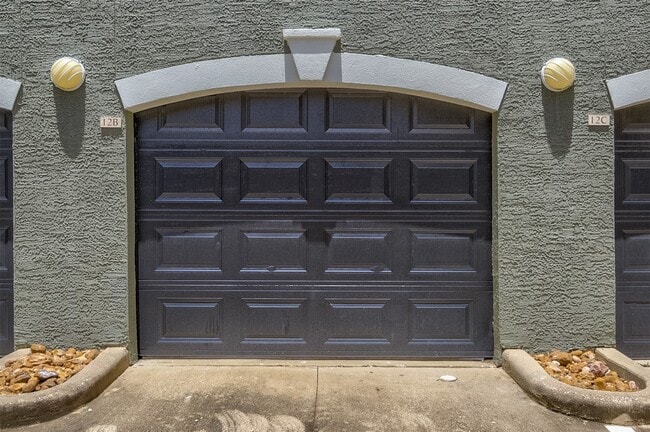 Building Photo - 3045 Marina Bay Dr