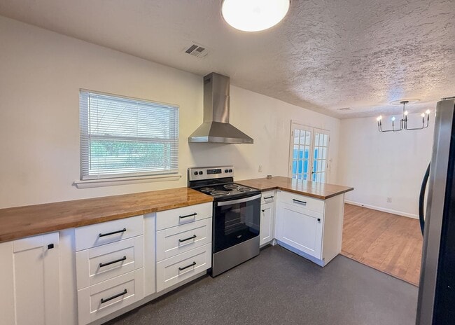 Building Photo - 10416 Ridgeview Dr