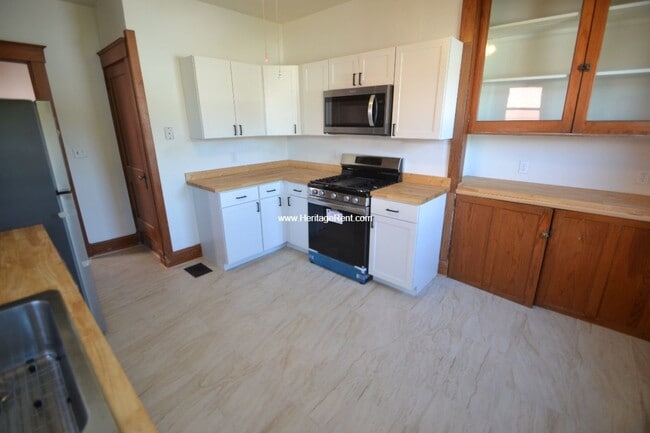 Building Photo - Nicely renovated 3 bedroom house in Ludlow