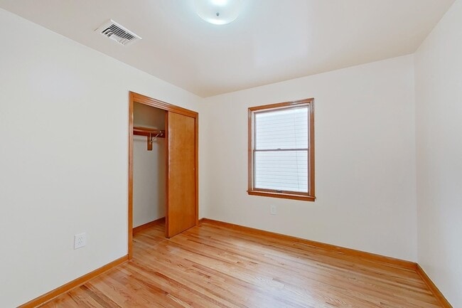 Building Photo - 55 Ferguson St