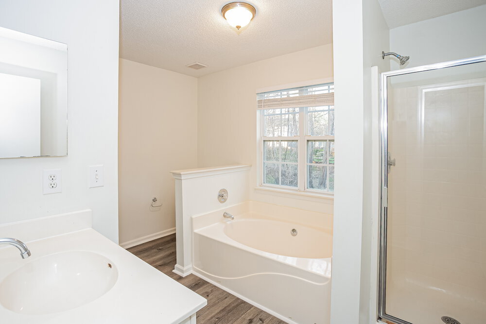 Building Photo - 8631 Bodkin Ct