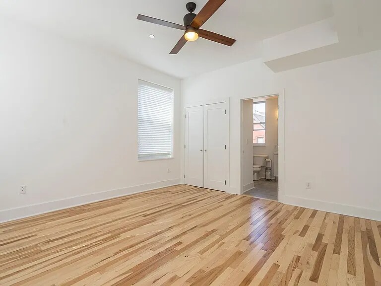 Building Photo - 4816 Chester Ave