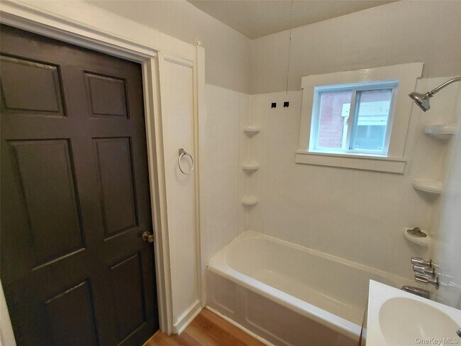 Building Photo - 87 W Pierpont St