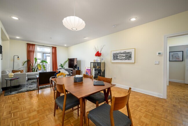 Building Photo - 207 Shearwater Ct W