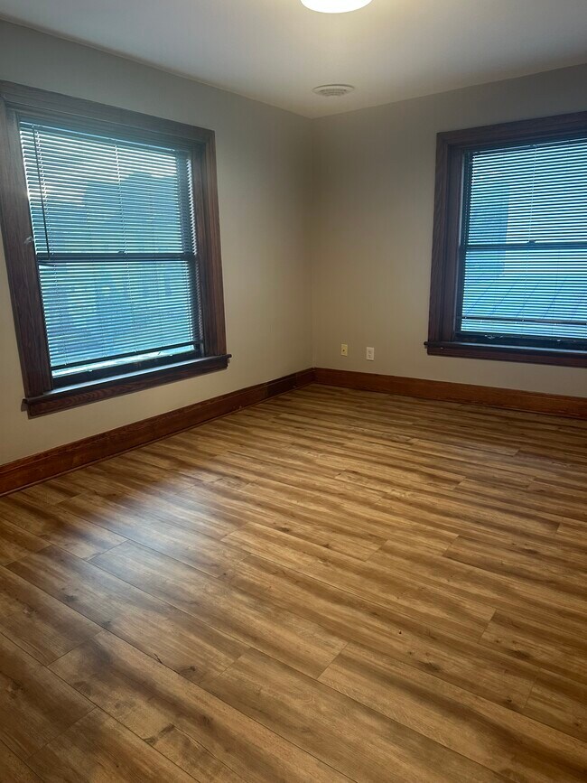 Building Photo - 118 Cocoa Ave