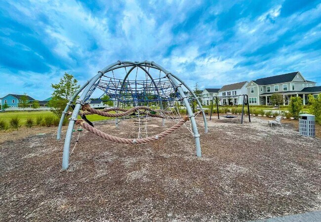 Building Photo - 607 Southview Ln