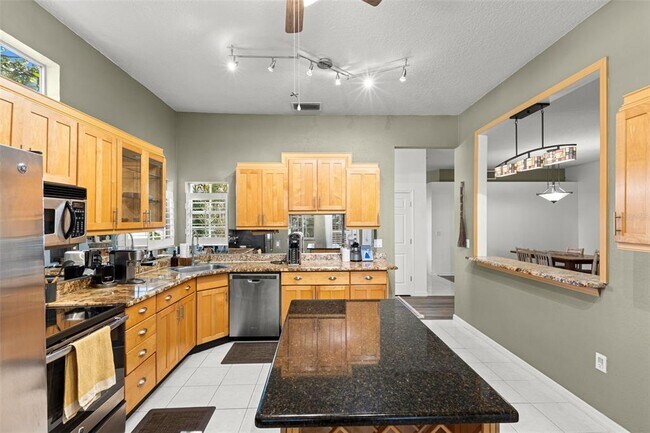 Building Photo - 1717 Arabian Ln