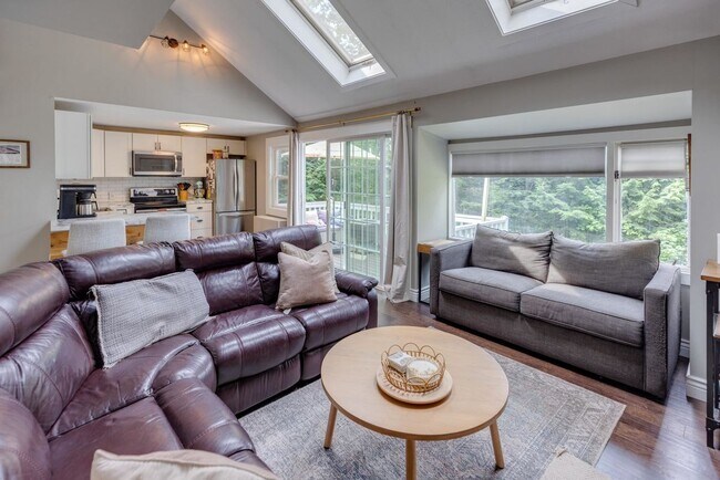 Building Photo - 93 Lady Slipper Rd
