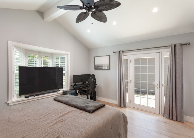 Building Photo - *Unfurnished* Gorgeous 4-Bed Oasis with Po...