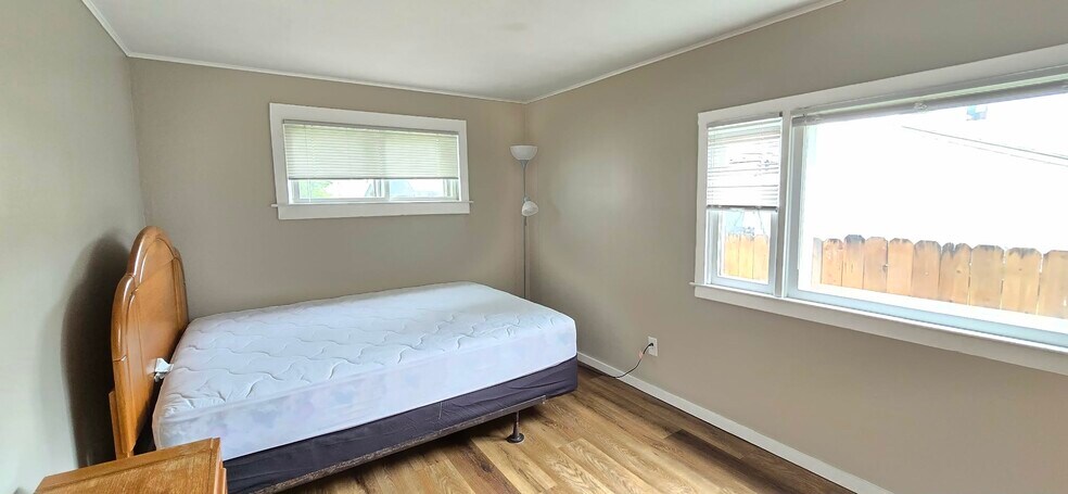 Building Photo - 17 Frank St