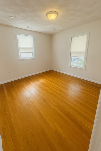 Building Photo - 45 Almont St