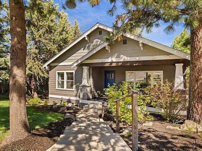 Primary Photo - 3256 NW Bungalow Dr