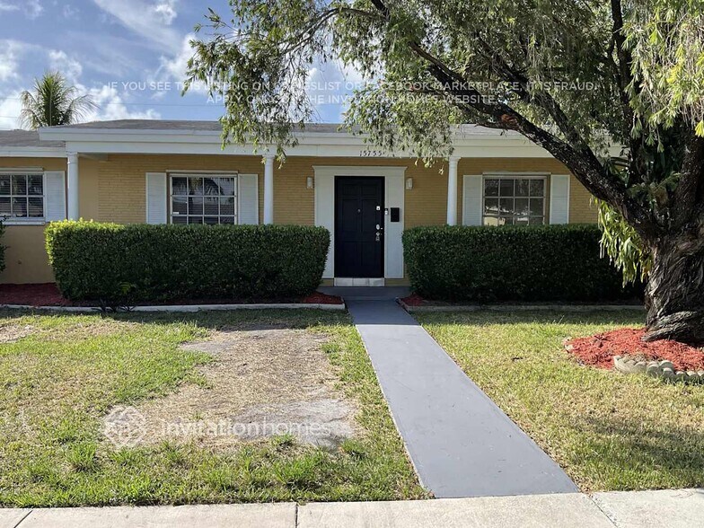 Building Photo - 15755 SW 105th Ct