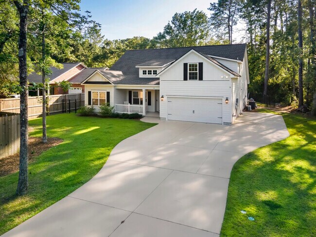 Building Photo - 245 Brace Dr