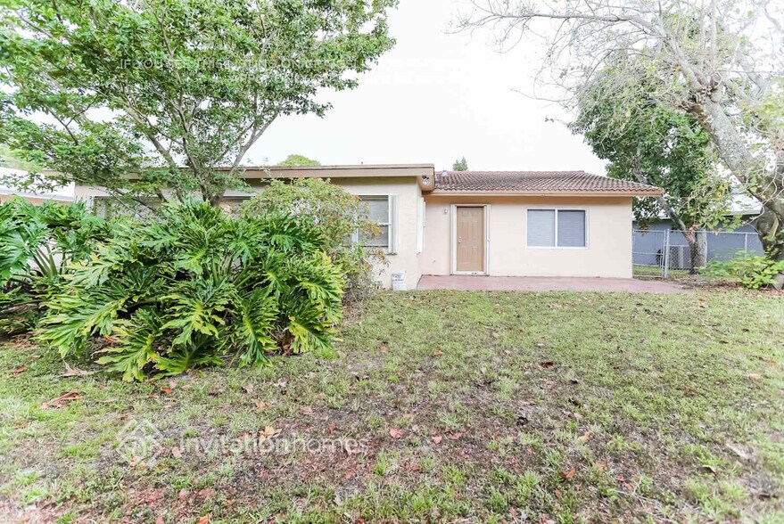 Building Photo - 8500 NW 18th Pl